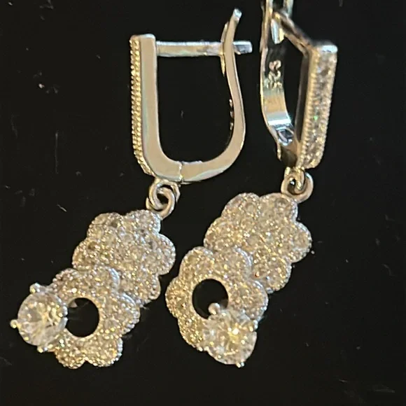 Silver Maslife Jewelry & Co earrings, pierced ears - Picture 2 of 3